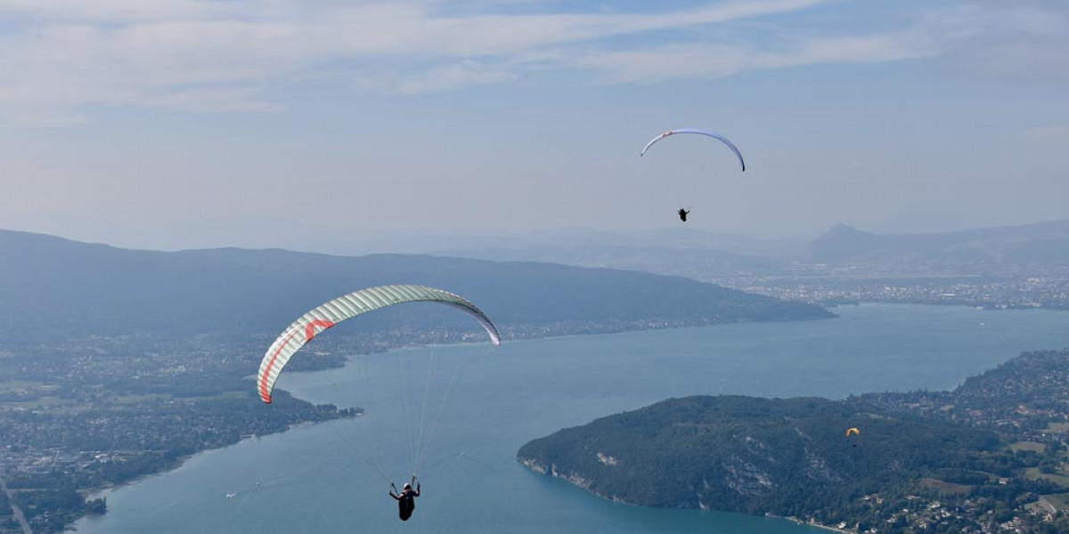 A tandem flight for your baptism in paragliding