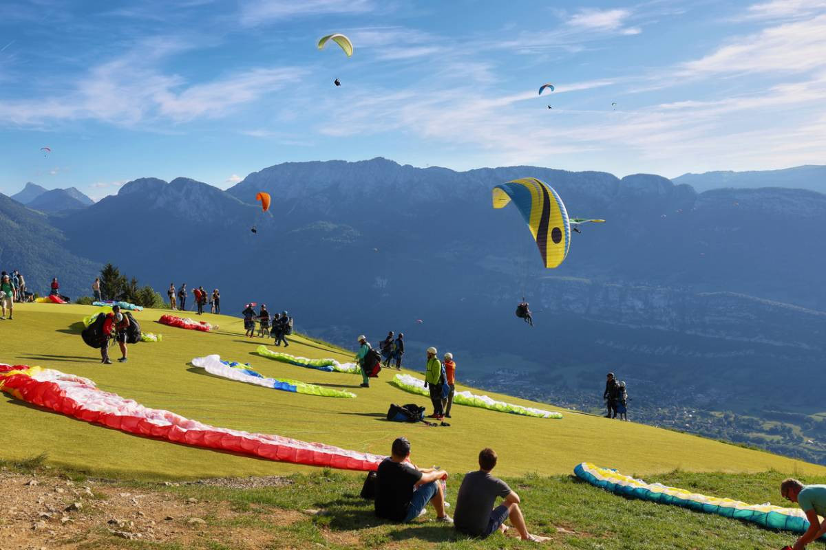 paragliding competitions